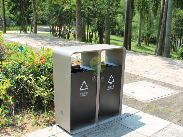 深圳不銹鋼城市果皮箱環(huán)衛(wèi)設(shè)施