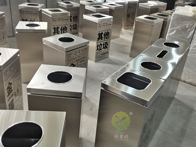 室內(nèi)多文字組合分類(lèi)垃圾箱